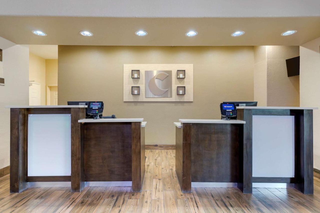 Comfort Inn & Suites Near Six Flags & Medical Center Сан Антонио Екстериор снимка
