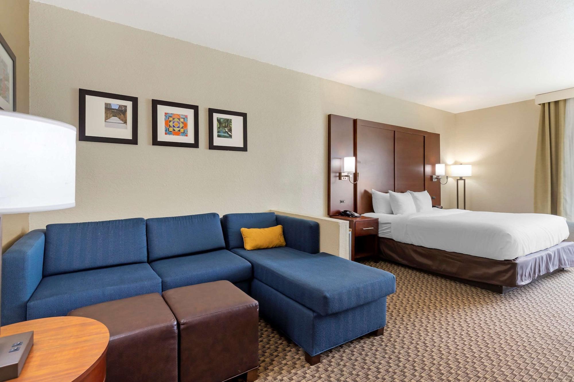 Comfort Inn & Suites Near Six Flags & Medical Center Сан Антонио Екстериор снимка