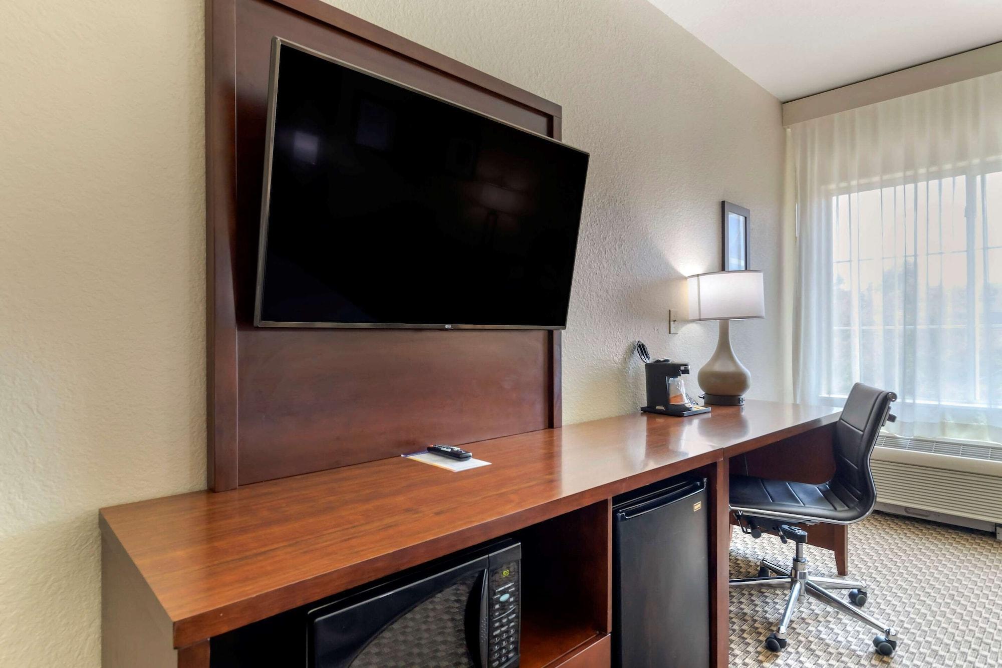 Comfort Inn & Suites Near Six Flags & Medical Center Сан Антонио Екстериор снимка