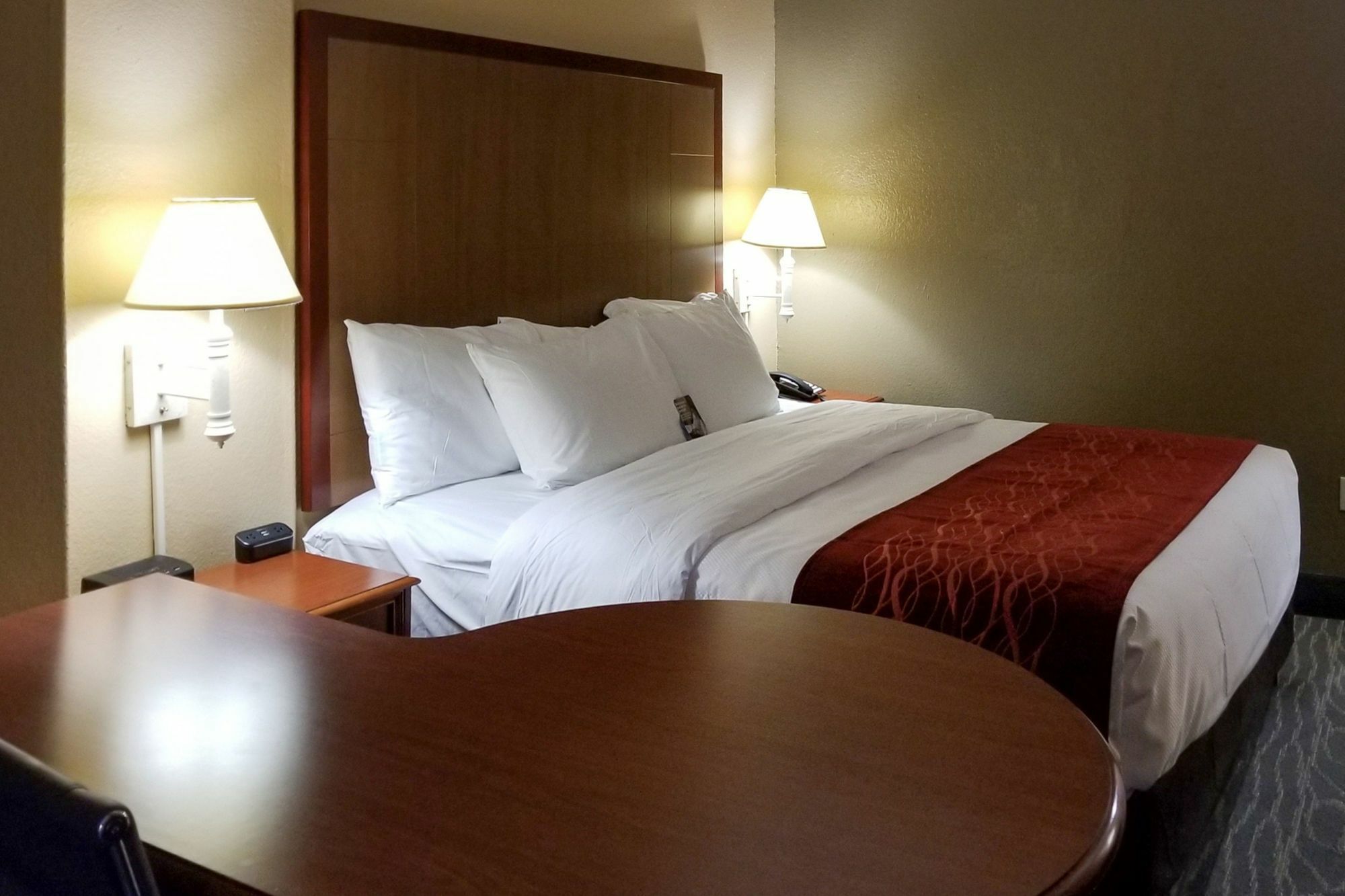 Comfort Inn & Suites Near Six Flags & Medical Center Сан Антонио Екстериор снимка