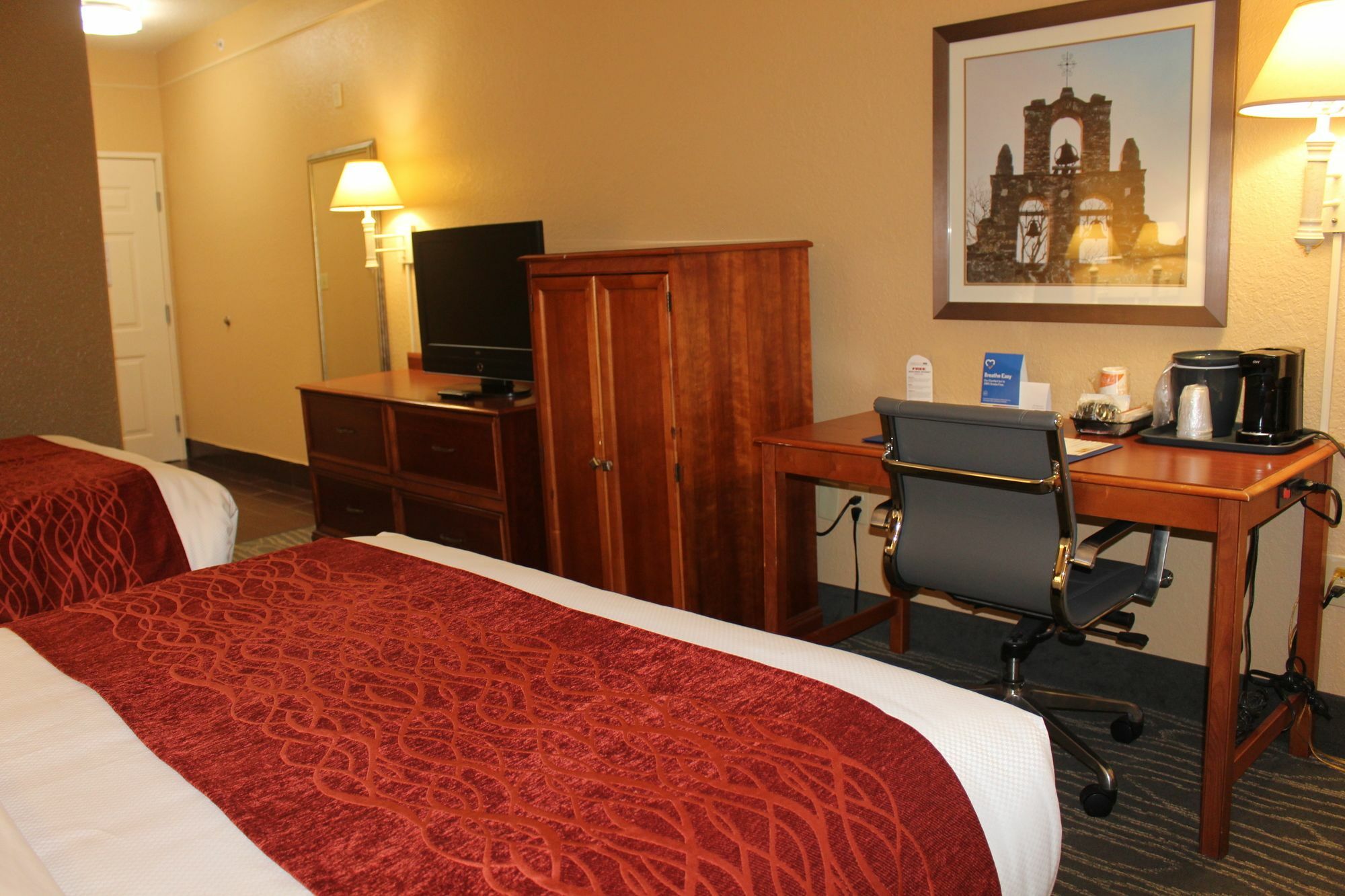 Comfort Inn & Suites Near Six Flags & Medical Center Сан Антонио Екстериор снимка